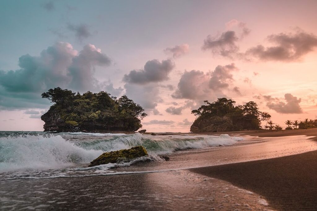 rekomendasi tempat wisata di Pangandaran Jawa Barat